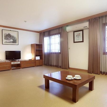 Admiral Hotel Geoje Buitenkant foto