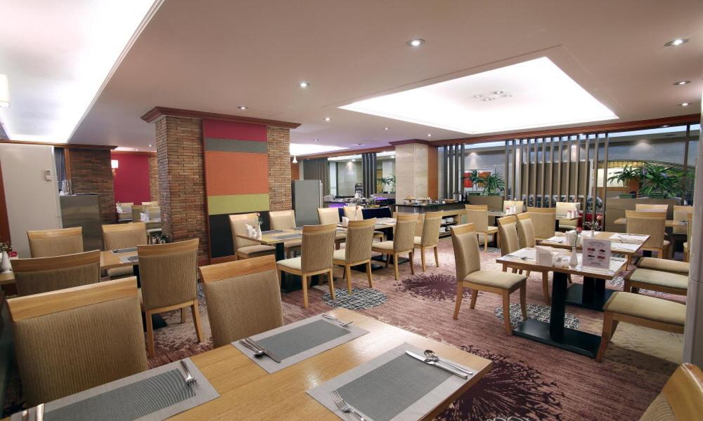 Admiral Hotel Geoje Buitenkant foto