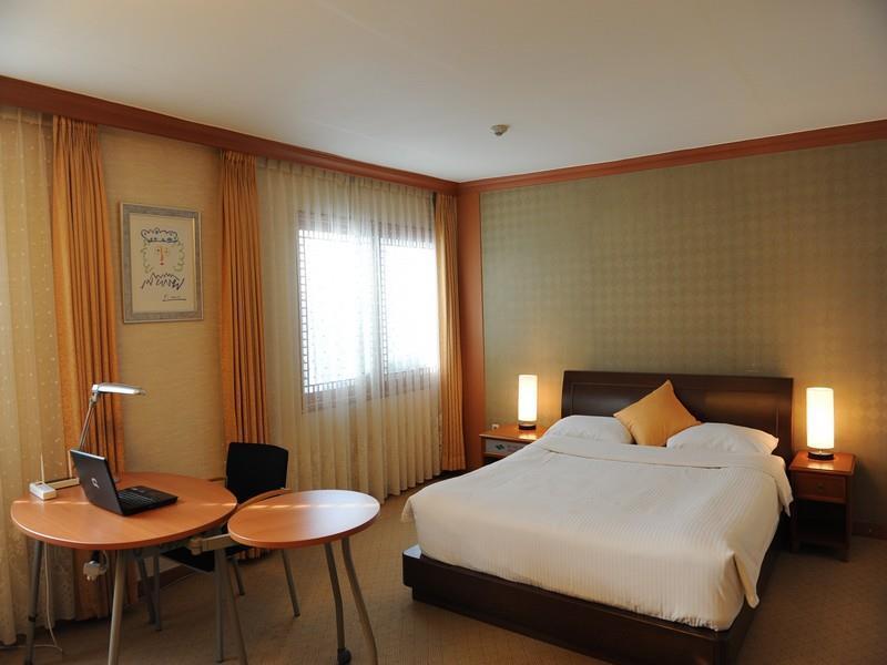 Admiral Hotel Geoje Buitenkant foto