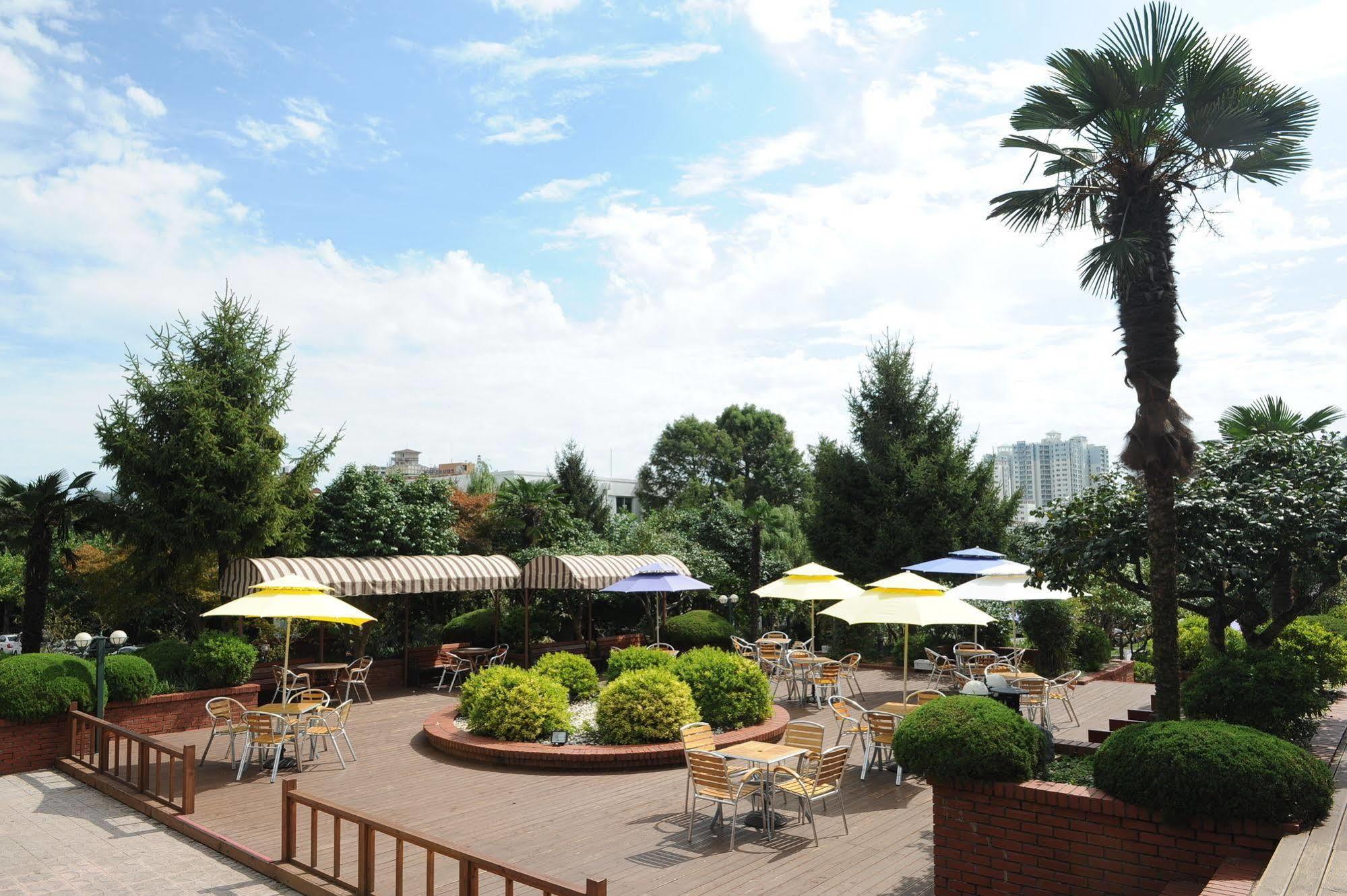 Admiral Hotel Geoje Buitenkant foto